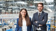 Annika und Hugo Trappmann (Geschäftsführung) im Stammwerk der Blechwarenfabrik Limburg 