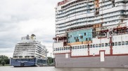 Zwei Kreuzfahrtschiffe der Meyer Werft
