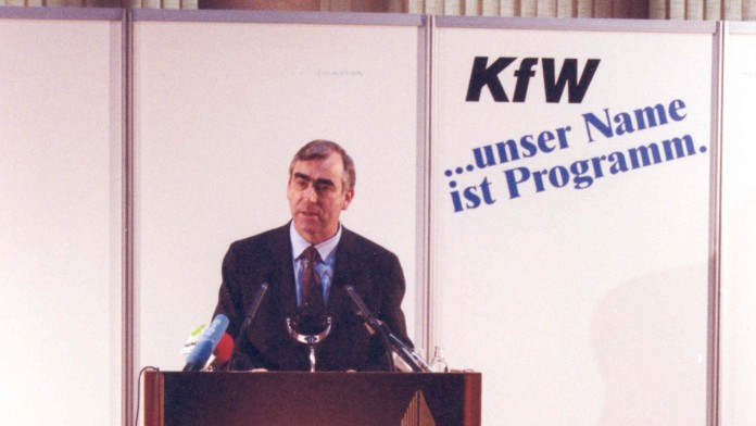 Dr. Theo Waigel, Bundesfinanzminister und KfW-Verwaltungsratsvorsitzender (1989-1998)