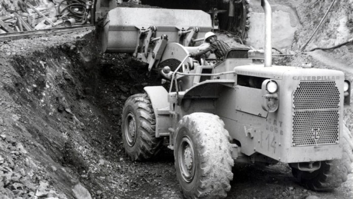 power shovel in Peru