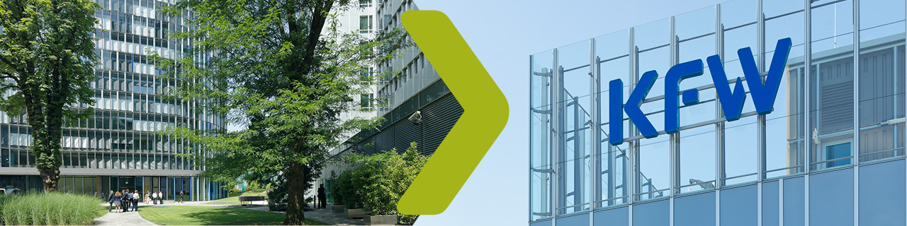 KfW-Gebäude mit grünen Pfeil und KfW-Logo