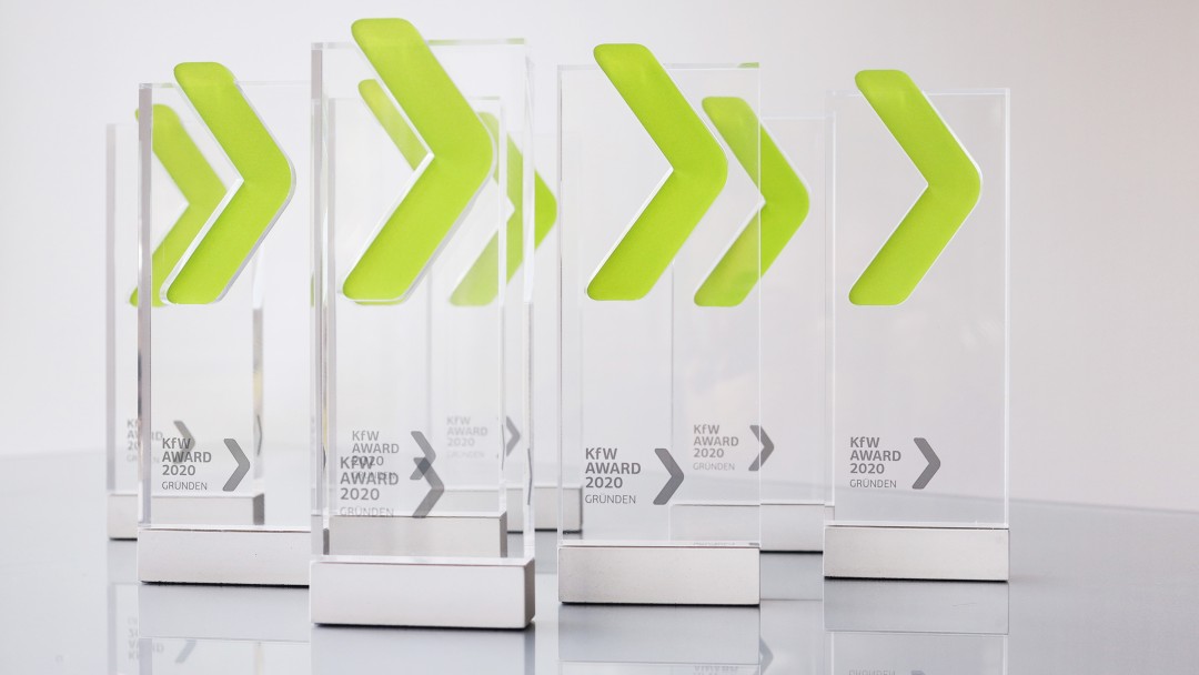 Ansicht KfW Gründen Awards 2020 Trophäe