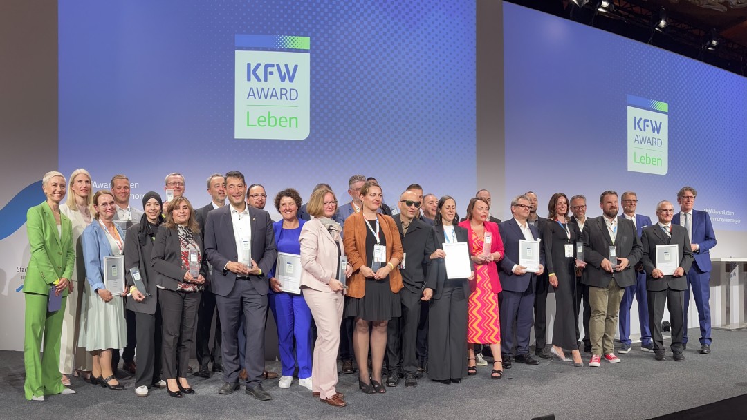 Gruppenfoto beim KfW Award Leben 2025