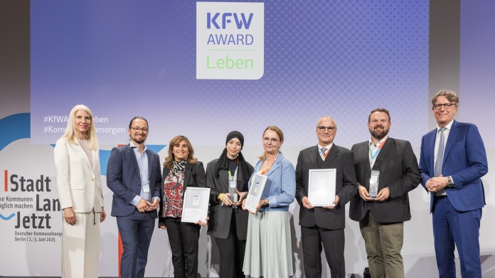 Preisverleihung des KfW Award Leben in der Kategorie „Digitale Bildung“ mit den Gewinnern aus Nürnberg, Mönchengladbach und Bergdorf am Rhein.