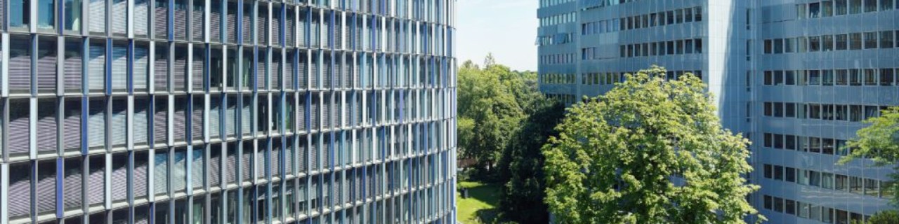 Exterior view of KfW IPEX-Bank and the inner courtyard