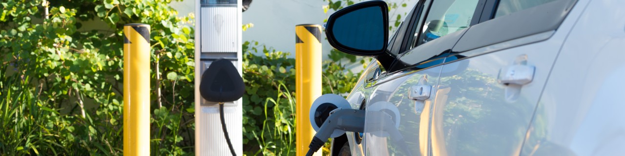 Elektroauto an der Ladesäule