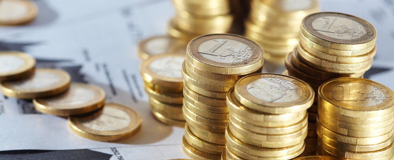 several stacks of 1 euro coins