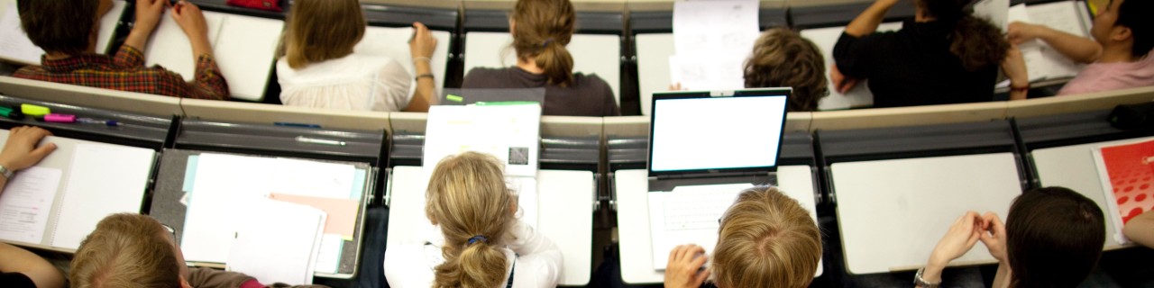 Studierende im Hörsaal