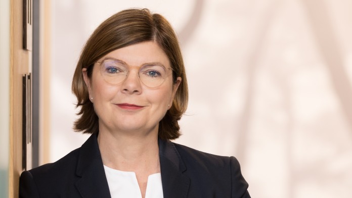 Portrait von Ingrid Haas, Leiterin Kommunikation und Marketing der Deutschen Börse