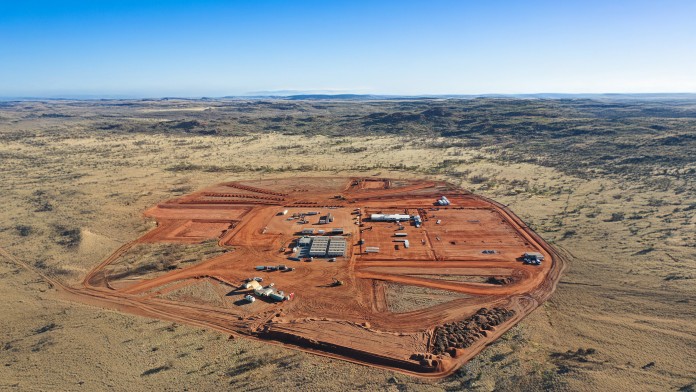 Landschaft in Australien mit Vorbereitungen für den Abbau Seltener Erden