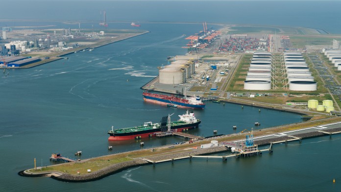 Hafen, an dem LNG-Schiffe angelegt haben.