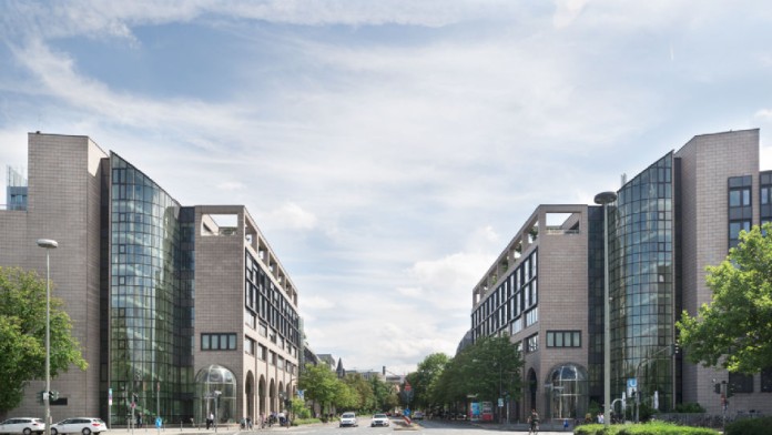  North and South Arcade at Bockenheimer Landstraße 124, Frankfurt