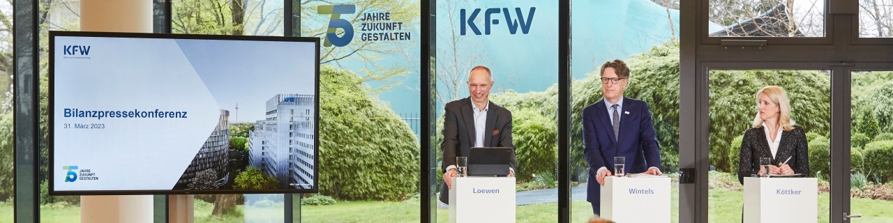 from left Bernd Loewen, Stefan Wintels and Verena Köttker