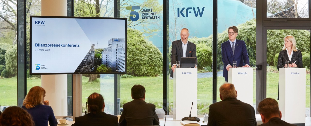 from left Bernd Loewen, Stefan Wintels and Verena Köttker