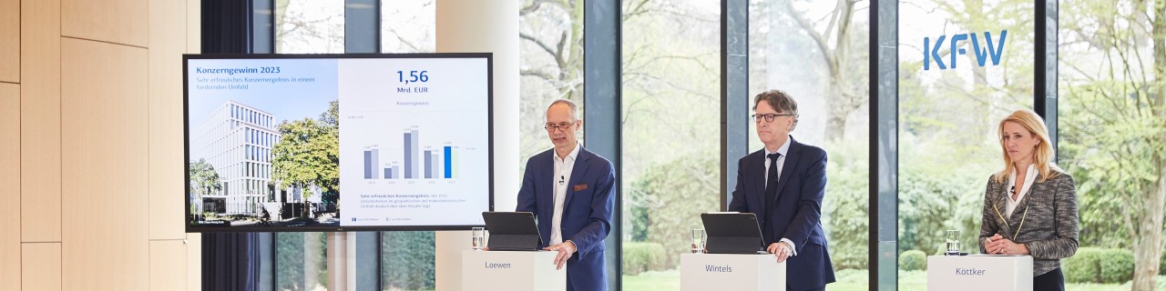 from left Bernd Loewen, Stefan Wintels and Verena Köttker