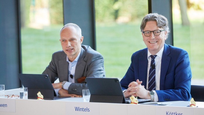 Bernd Loewen and ,Stefan Wintels during the KfW balance sheet press conference at the headquarters in Frankfurt