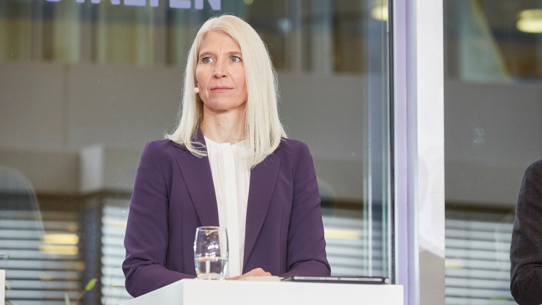 Die KfW-Vorständin Melanie Kehr während der Jahresuftaktpressekonferenz am 31.01.2023 in der KfW-Niederlassung Frankfurt