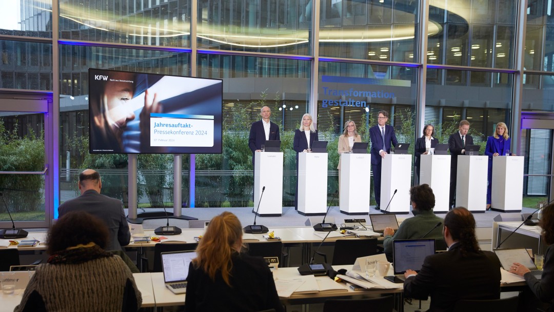The entire KfW Executive Board during the start-of-year press conference 