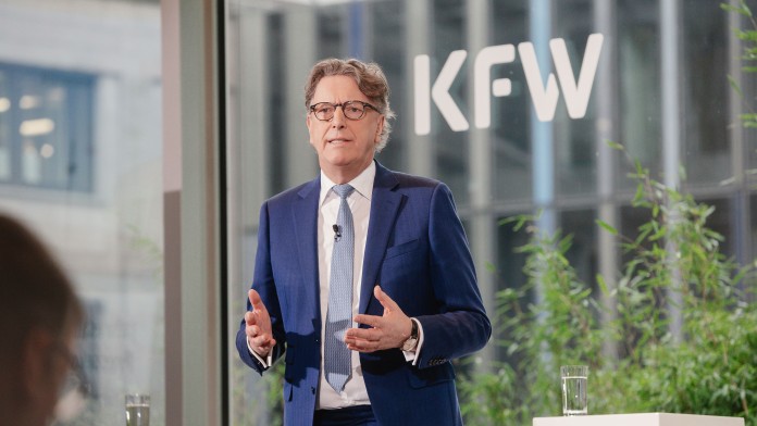 Stefan Wintels, Vorstandsvorsitzender der KfW, während der Jahresauftakt-Pressekonferenz 2025