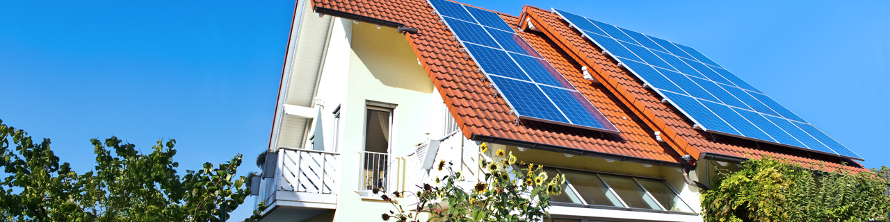 Gut gepflegtes Einfamilienhaus mit Solaranlagen auf dem Dach