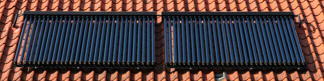 Eine Solarthermie auf einem Ziegeldach