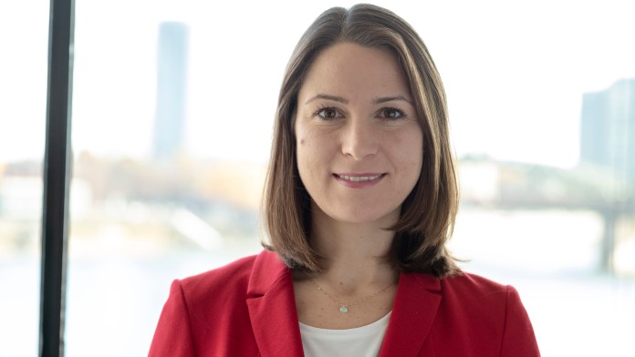 Portrait von Regina Flake