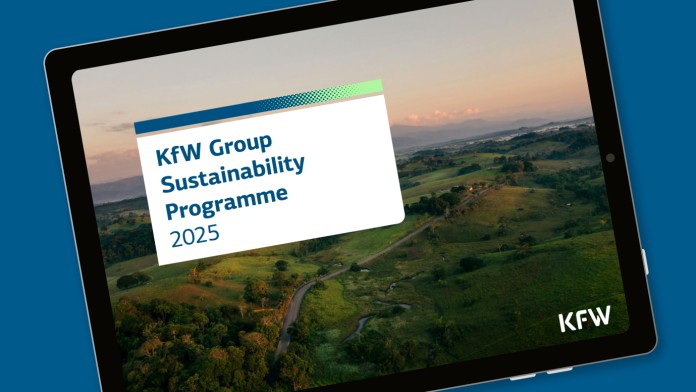 Cover image of the KfW sustainability programme on a tablet computer