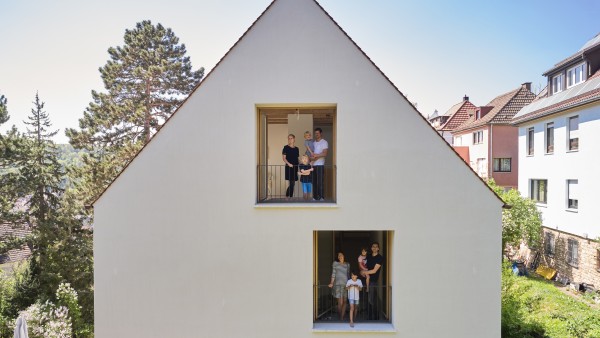 The families Frey (above) and Roth in their house