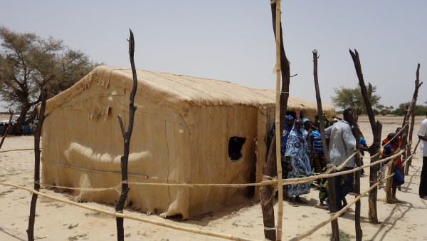 Schulgebäude der Nomadenschule in Mali