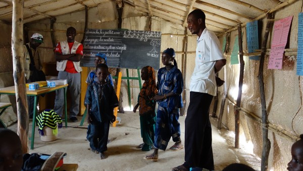 Lesson at the nomadic school in Mali 