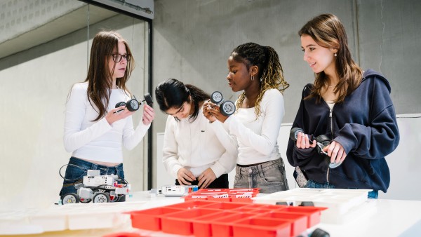 Students working in the robotic workshop
