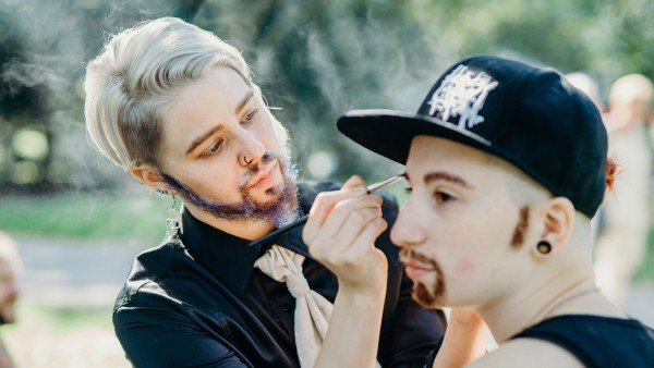 Jacqueline Grundner using make-up to transform a woman into a man