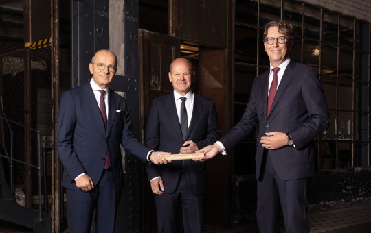 Change at KfW CEO from Dr Günther Bräunig to Stefan Wintels in the presence of Federal Minister of Finance Olaf Scholz