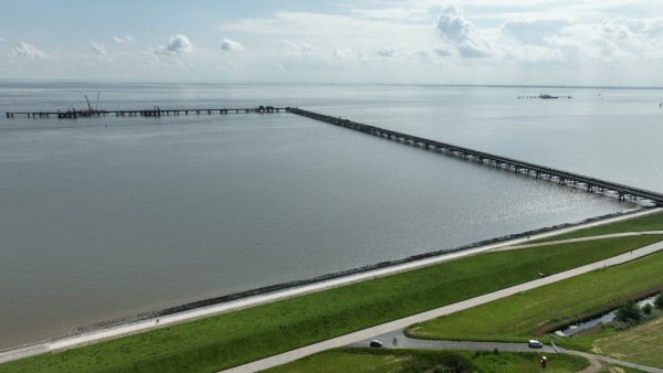 Blick auf die Anladestation für LNG-Tanker in Wilhelmshaven