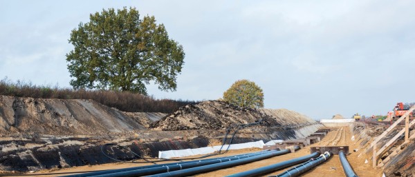 Bauarbeiten an Erdkabelleitungen einer Stromautobahn