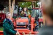 Nagola Re - Christina Grätz auf einem Traktor