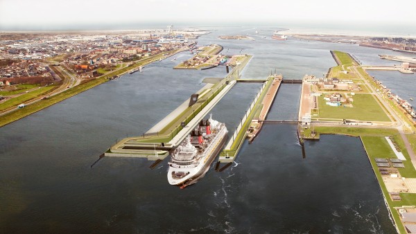 Constructionn site of sluice in IJmuiden