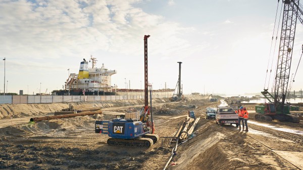 Construction site of the new sea lock of IJmuiden.