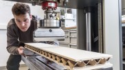 Leicht und stabil: Ingenieur entwickelt innovativen Holzwerkstoff aus nachhaltigen Rohstoffen