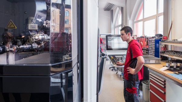 Die Firma Sonotec aus Halle fertigt Spezialgeräte für Ultraschalltechnik an.