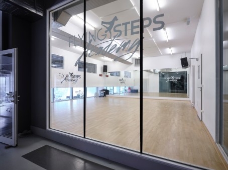 Flying steps dance studio